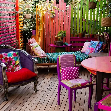 La Terre Brulee לינה וארוחת בוקר איגוס-מורטס