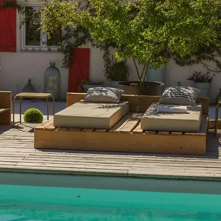 לינה וארוחת בוקר La Terre Brulee איגוס-מורטס