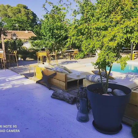 فندق مبيت وإفطار La Terre Brulee 4*