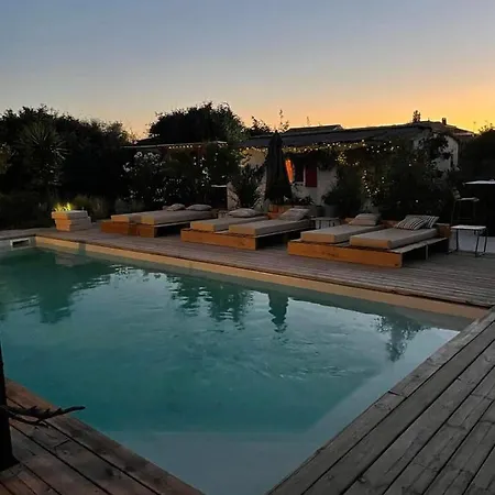 فندق مبيت وإفطار La Terre Brulee إج مورت