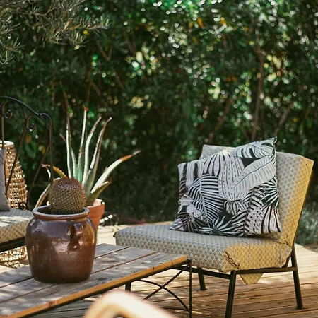 La Terre Brulee فندق مبيت وإفطار 4*