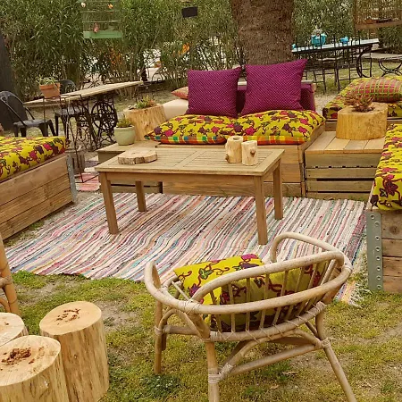 فندق مبيت وإفطار La Terre Brulee إج مورت