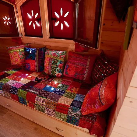 La Terre Brulee فندق مبيت وإفطار إج مورت