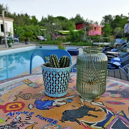 فندق مبيت وإفطار La Terre Brulee إج مورت