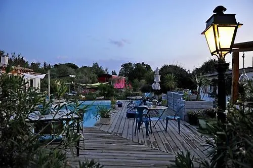 La Terre Brûlée Bed & Breakfast Aigues-Mortes