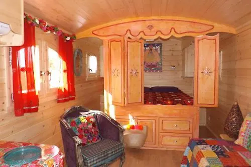 La Terre Brûlée Bed & Breakfast 4*