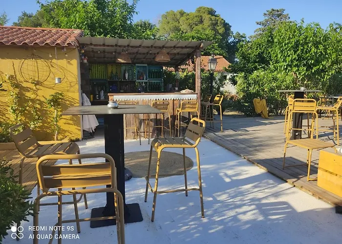 La Terre Brûlée Bed & Breakfast 4*