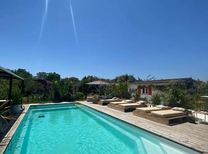 La Terre Brûlée Bed & Breakfast Aigues-Mortes