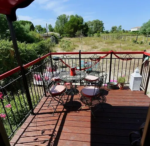 La Terre Brûlée Bed & Breakfast 4*